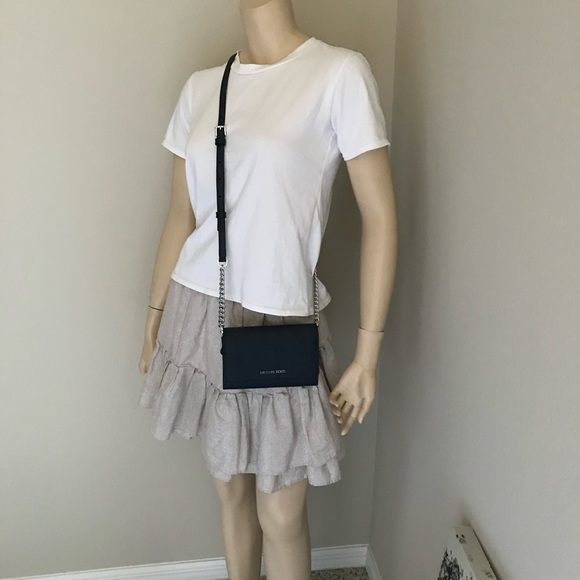 Michael Kors Purse🎈🎈 - Picture 11 of 11